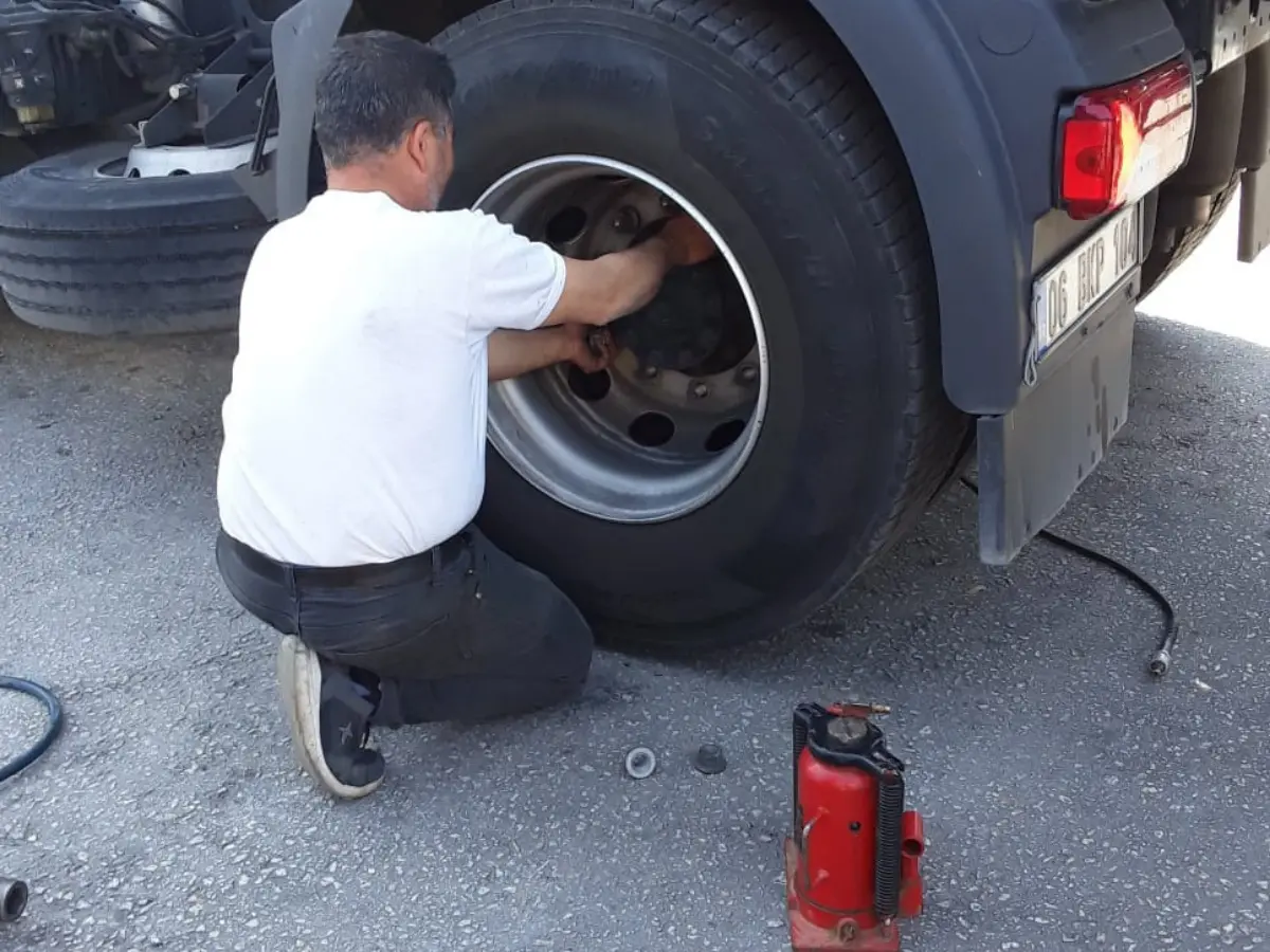 Orhaneli Oto Lastikçi